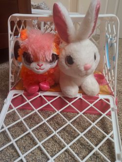 Bunny, Lama, and  a pet carrier by Zuru
