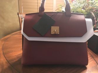 MCM Fontanellas Park Ave Milla Leather Mid Convertible Backpack for Sale in  Fort Myers, FL - OfferUp
