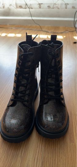 Girls boots