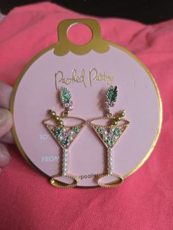 Earrings new $5