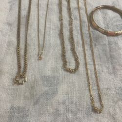 Vintage ((Gold Tone))) not real gold, assorted jewelry