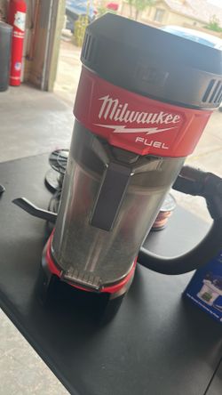 Milwaukee m18 vacuum