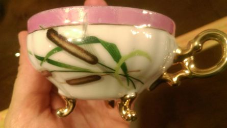 Enesco tea cup Japan vintage cattails gold Guilded and footed.