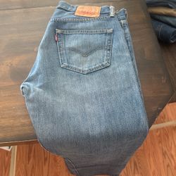 Levi jeans