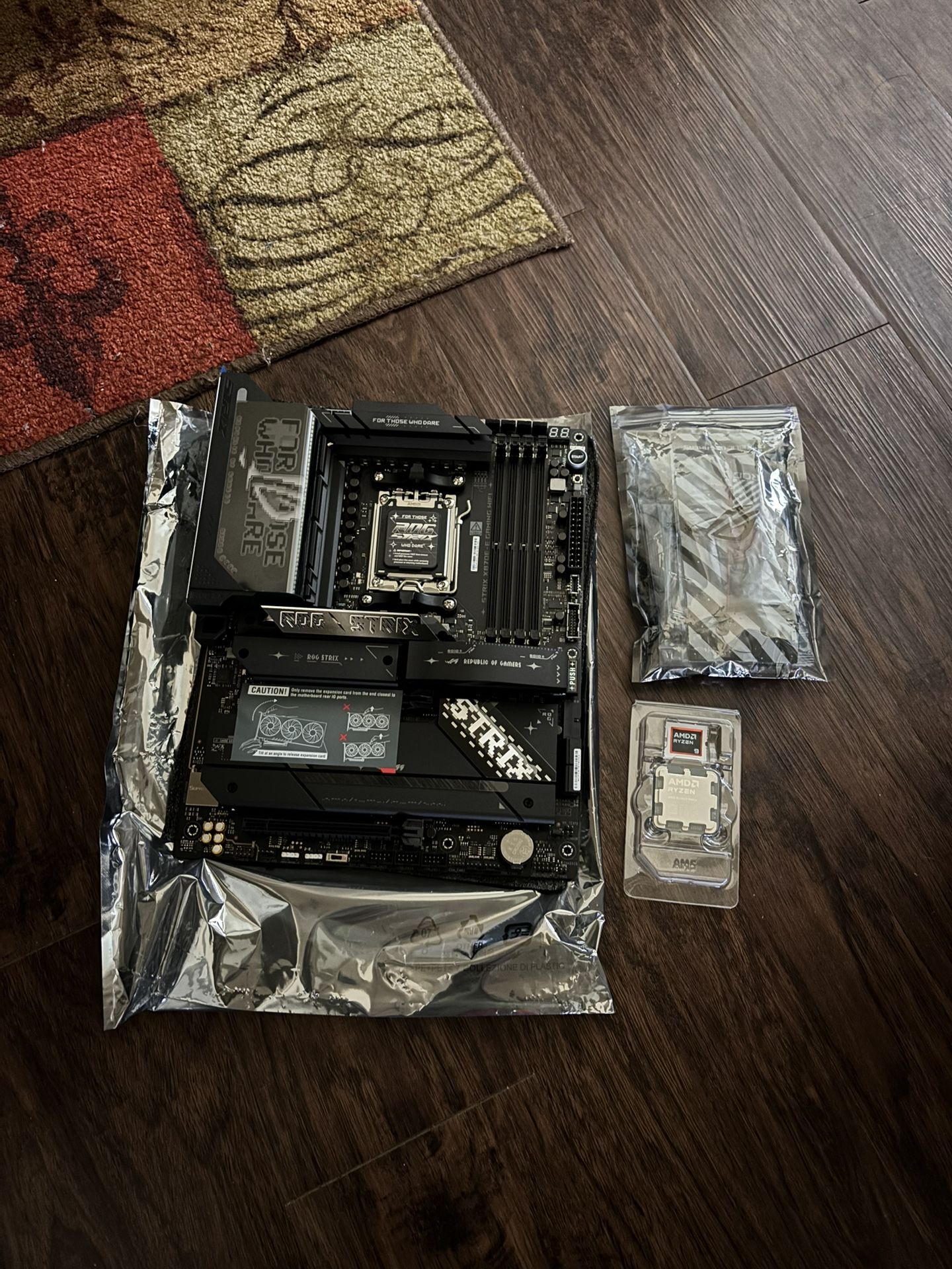 PC Parts Asus ROG Strix X870E-E With AMD Ryzen™ 9 9900X READ DESCRIPTION BRAND NEW PICK UP ONLY NO TRADE 👉FIRM ON PRICE👈ONLY CASH 💵 💲500 FOR BOTH