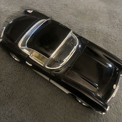1957 Chevrolet Corvette 1:32 Scale Diecast Model Car Black Licensed Chevy Classic
