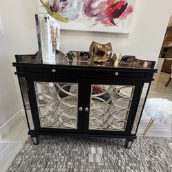 ✨ Mirrored Black Accent Cabinet / Server – Elegant Modern Style ✨