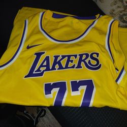 Nike Luka Doncic #77 LA Lakers Icon Edition Jersey - Size 56 (XXL)