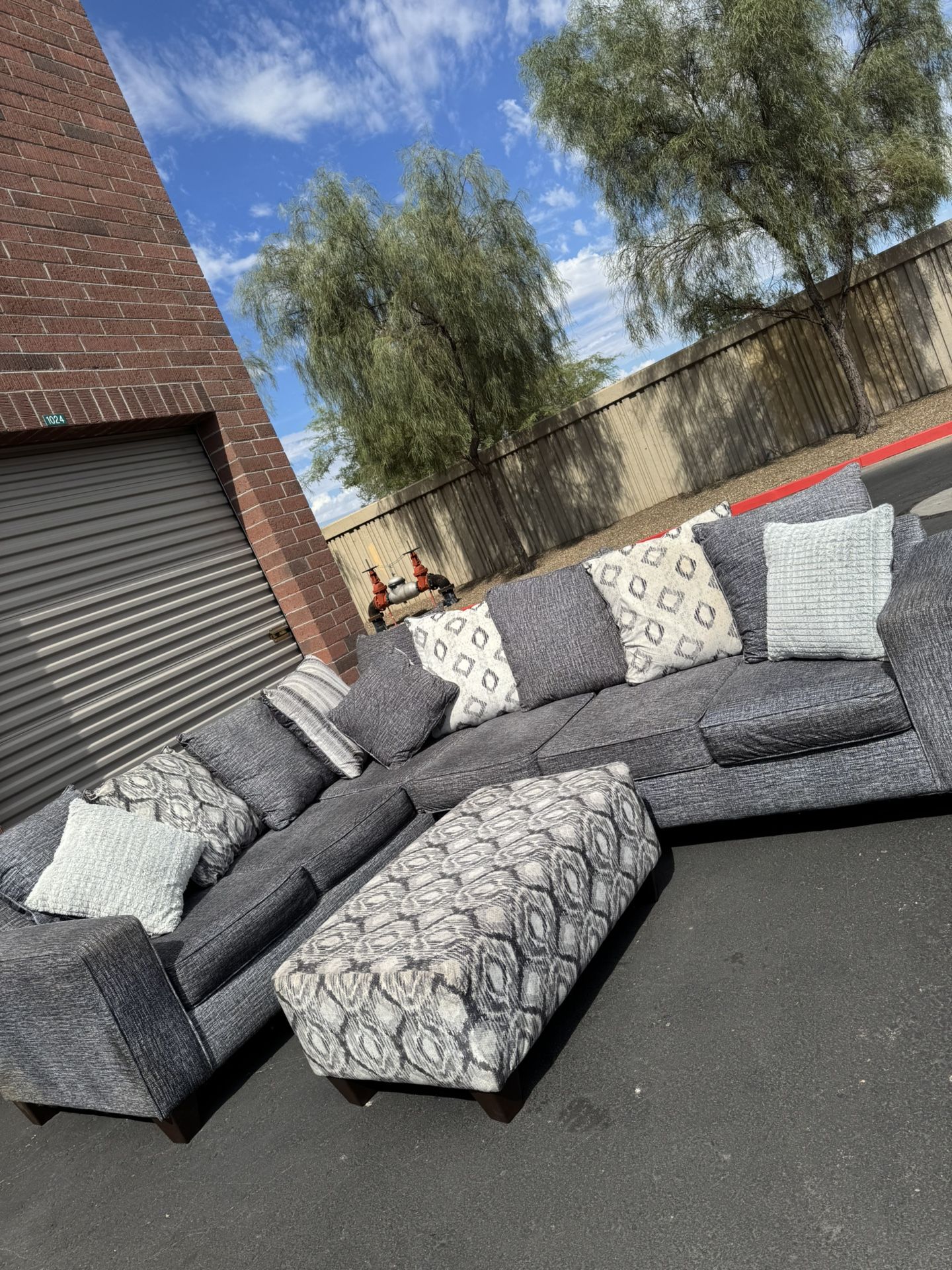 awesome, Nice Sectional Couch, Decorative Pillows, And Ottoman