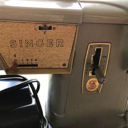 Singer Desk Sewing Machine 