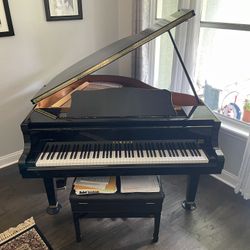 Beautiful Yamaha GA1 Baby Grand