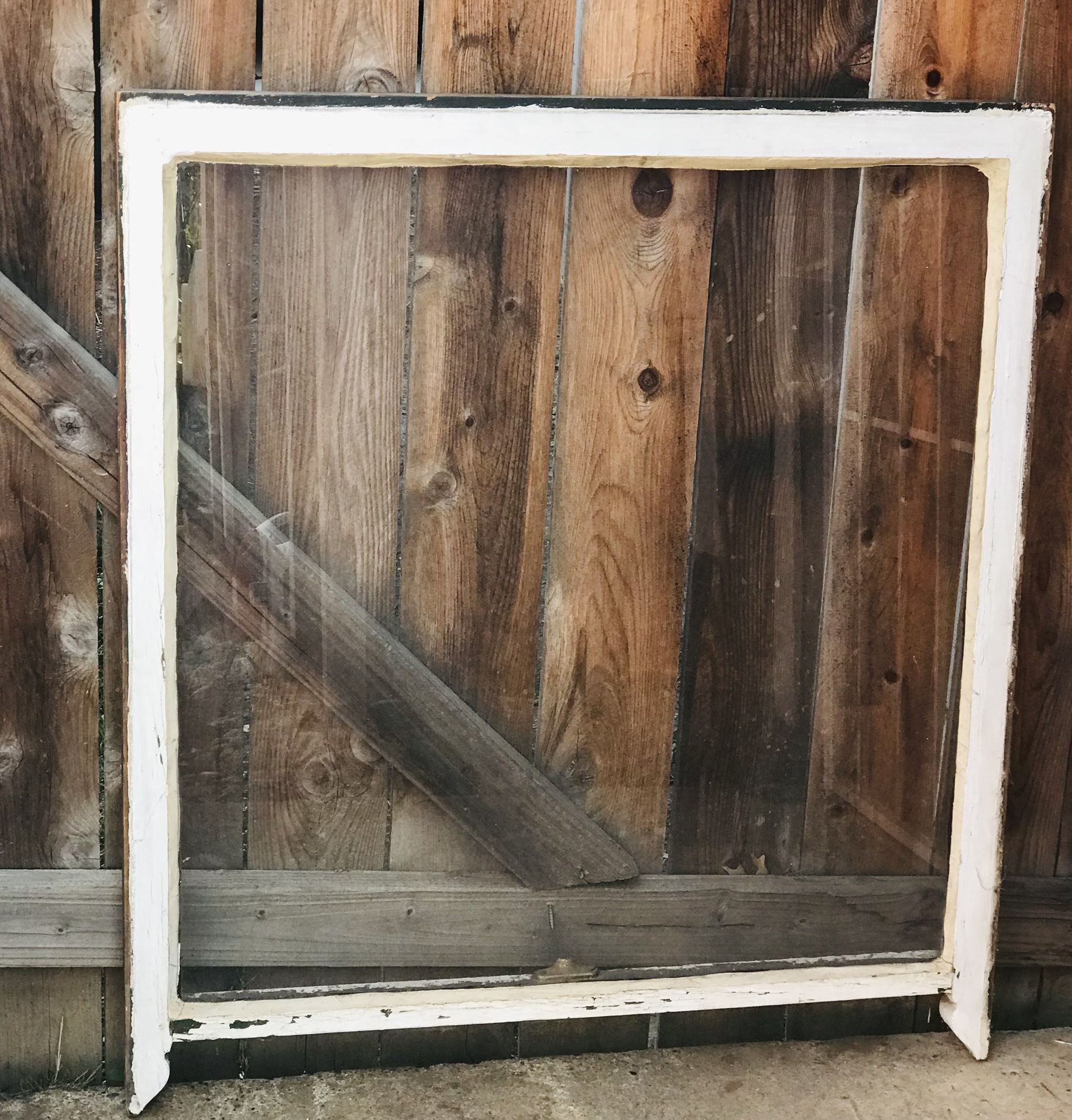 VINTAGE WINDOW (Large)