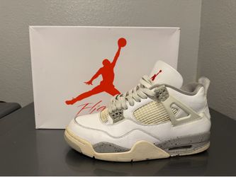 Air Jordan 4 Retro – Size 9