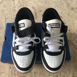 Reebock Sneakers