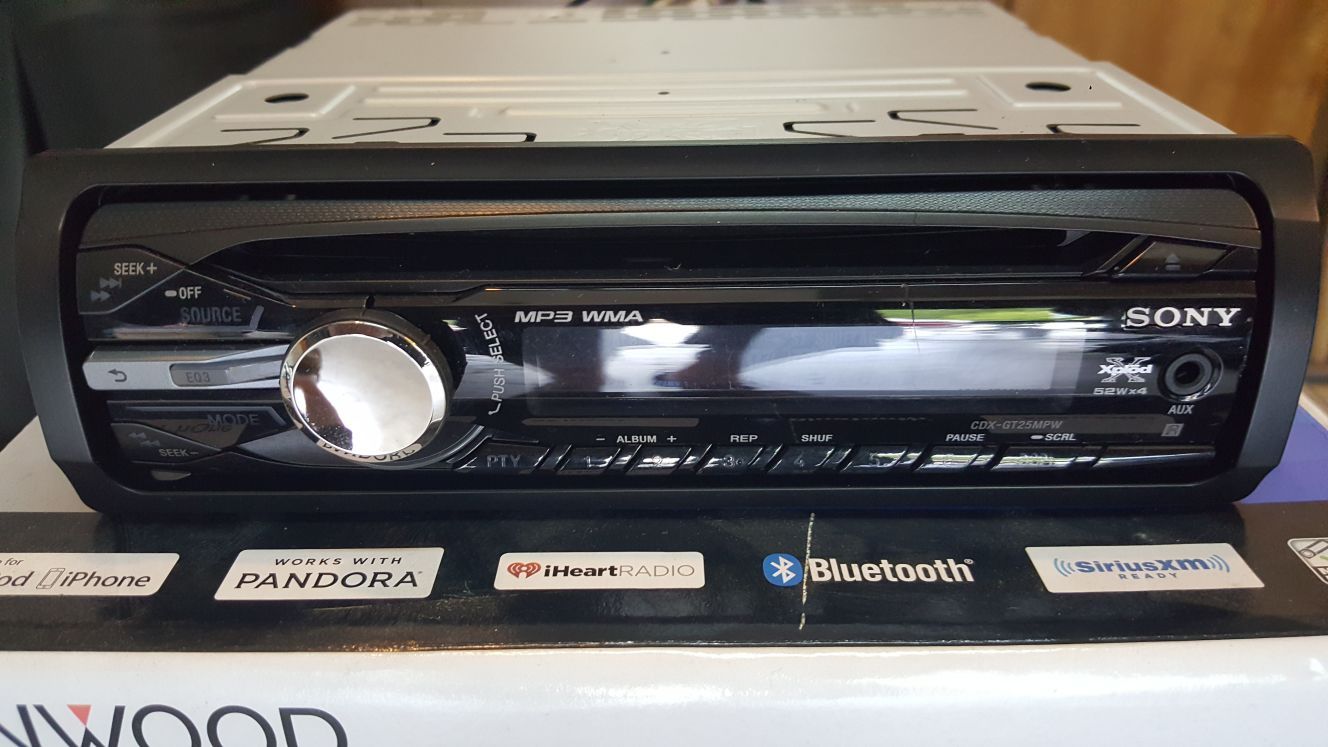 Sony Xplod CDX-GT25MPW 52x4