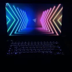 Razer Blade 15 Base Gaming Laptop: Intel Core i7-10750H 6 Core, NVIDIA GeForce RTX 3070, 15.6" FHD 1080p 144Hz, 16GB RAM, 512GB SSD