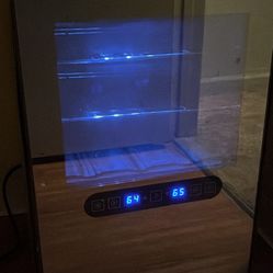 Wine enthusiast Fridge