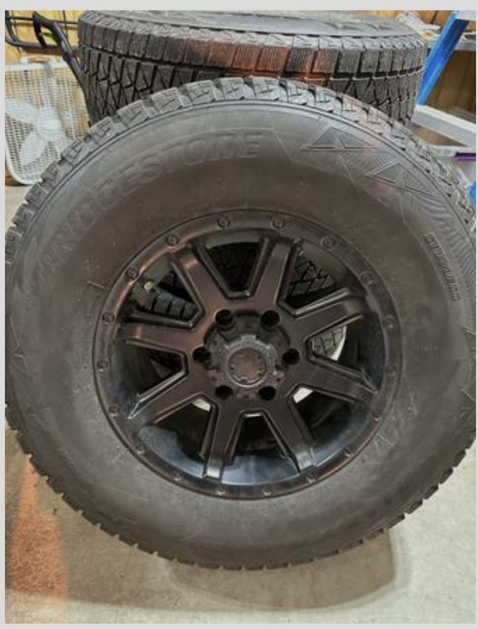 Blizzak 265/70 R16 / Ultra Motorsports Tires (4)Total