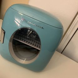 Frigidaire Mini Fridge 