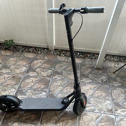 Gegway Ninebot F25 Electric Kick Scooter