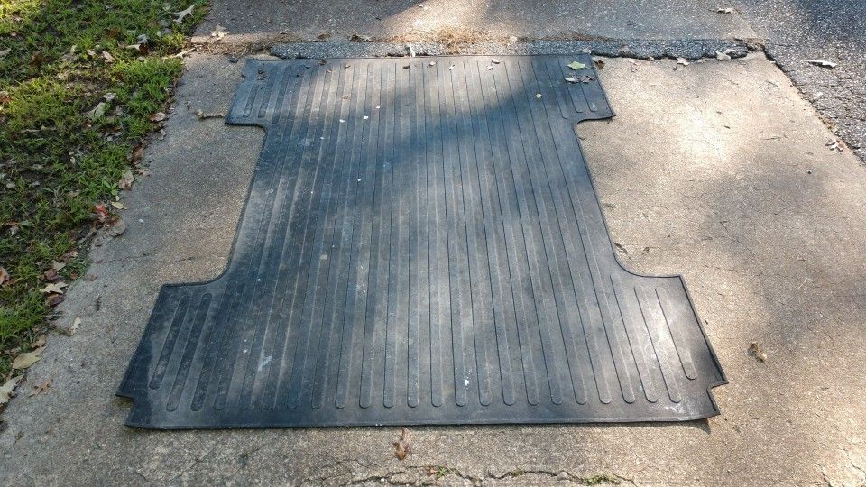 Rubber bed mat for GM 1500 trucks 07-13 6.5' bed