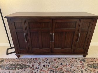 Buffet / Entertainment Center / Console