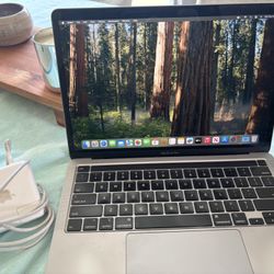 MacBook Pro (2020) - 13” Screen 250 GB Storage 8GB RAM - Laptop
