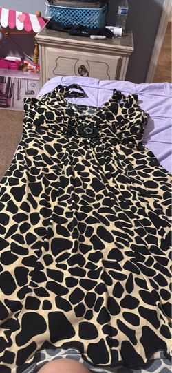 Vestido tigreado muy bonito de mujer