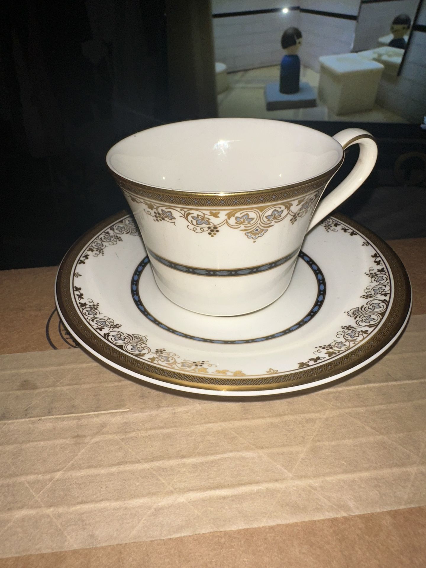 Antique Royal Doulton Winchester teacup