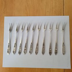 Silver  forks (10 Pcs) Beautiful.