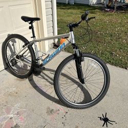 27.5” Schwinn Mountain Bike