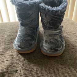 Toddler Ugg Fur Boots Size 6 