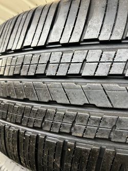 235/60/R18 Used pair of Bridgestone run flats
