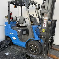 2016 Mitsubishi LPG 5,000 Lbs Forklift 