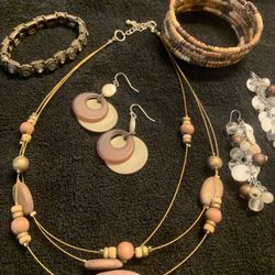 Boho Wooden Bead Jewelry Set – Earthy Neutrals