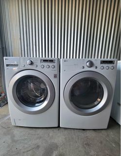 FREE Delivery! LG Front Load Washer and Electric Dryer Set
