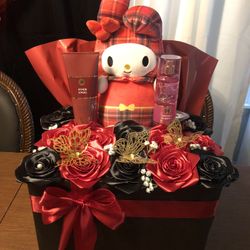 Caja Con Flores Eternas Y Lociones Y Squismallows Hello Kitty 
