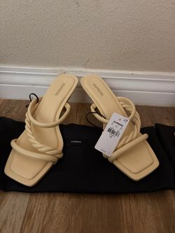 Express heels
