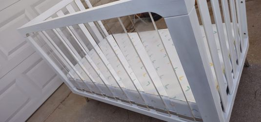 **ÉVOLUR 3 in 1 conertible crib**