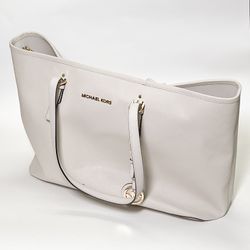 Michael Kors Jet Set Handbag