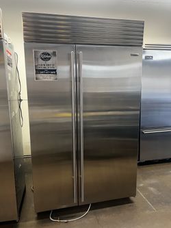 SUB ZERO 48”WIDE BUILT IN STAINLESS STEEL REFRIGERATOR