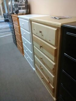 Pinewood Dresser