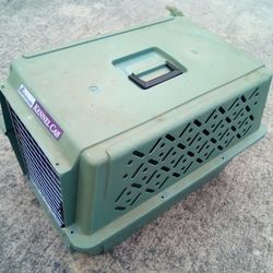 Green Pet Kennel Small 20.00