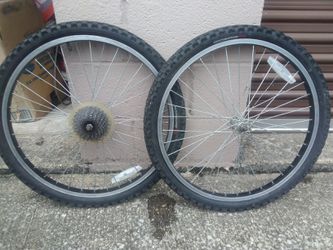 24 X 1.95 Black Aluminum Bike Wheels Set Of 2