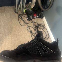JORDAN 4’S BLACK CAT’S