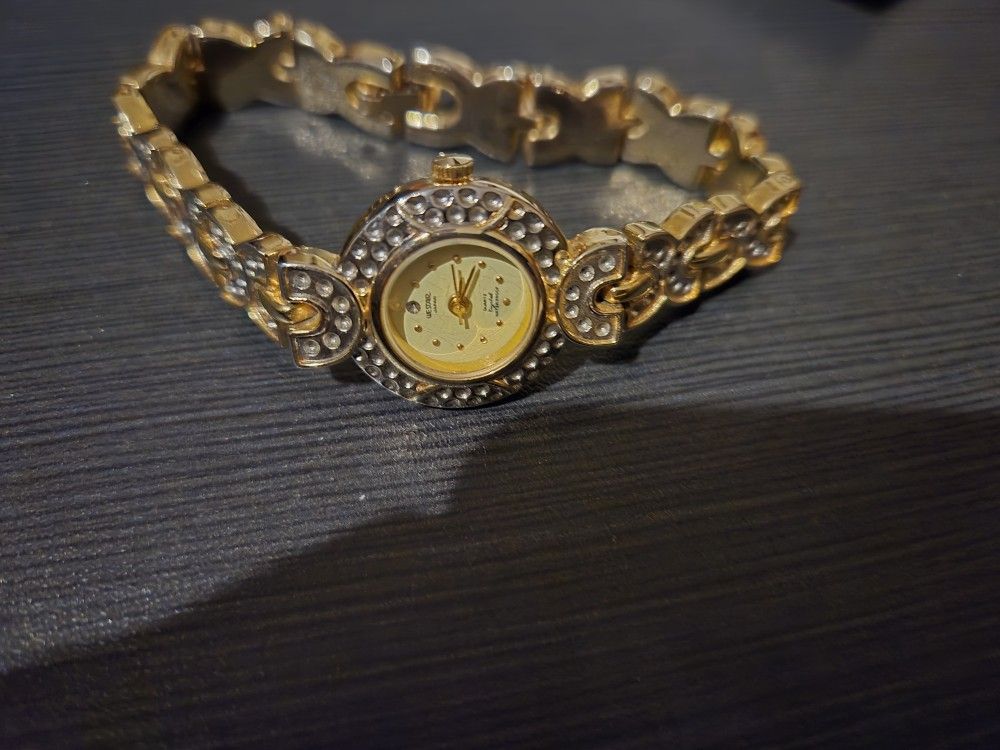 18 K gold westair Japan quartz watch