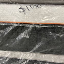 Queen Size Tempur Pedic