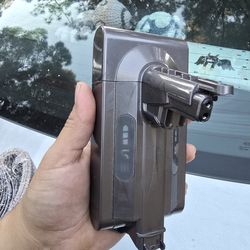 Dyson V8 Battery. Used Once. With Charger And Wall Mount