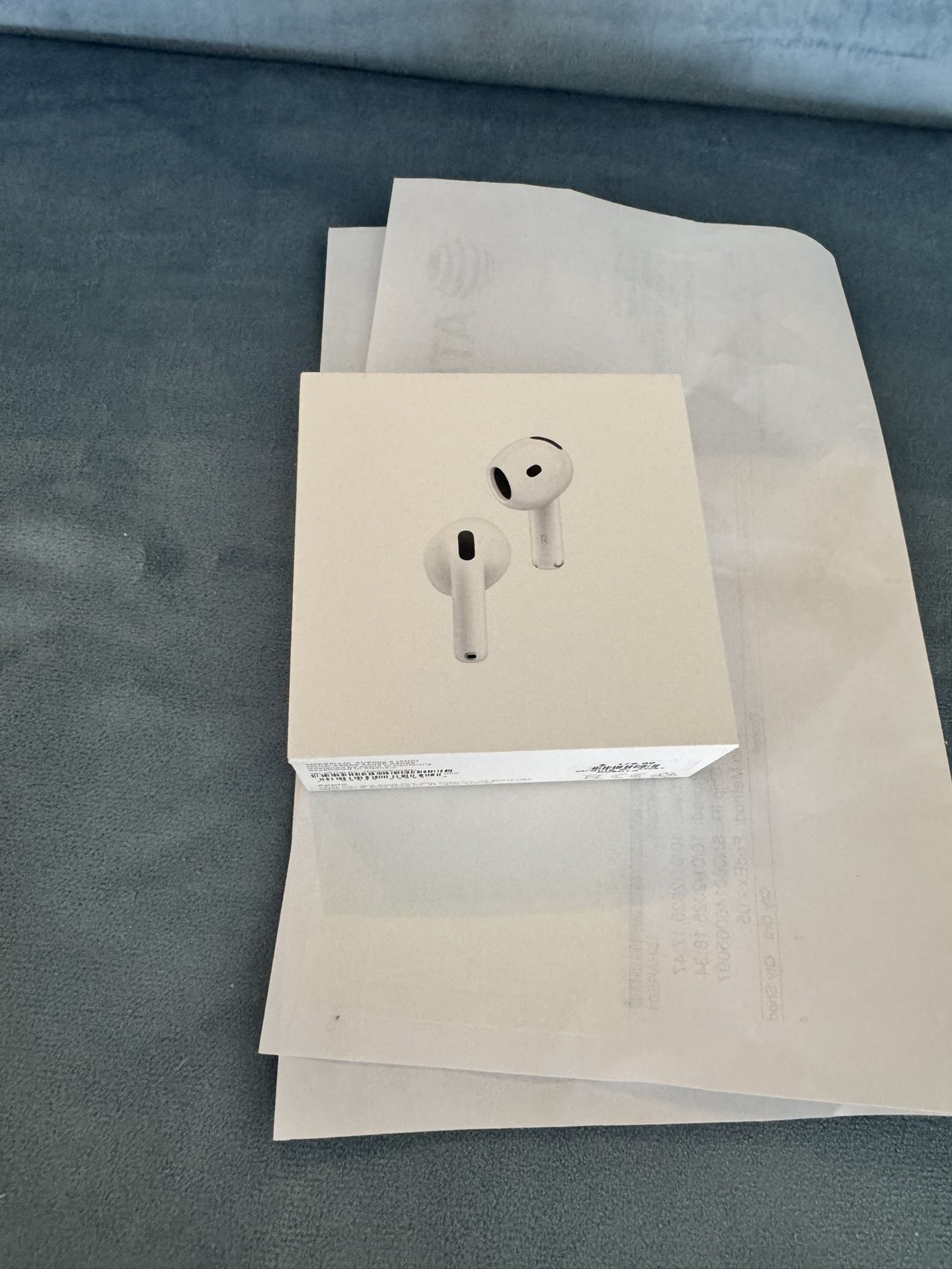Brand new apple airpod 4 with noise cancellation