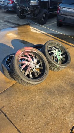Venice 24' Alloy Wheels (Needs Tires) - 24 Rims - Silverado - Sierra - Tahoe